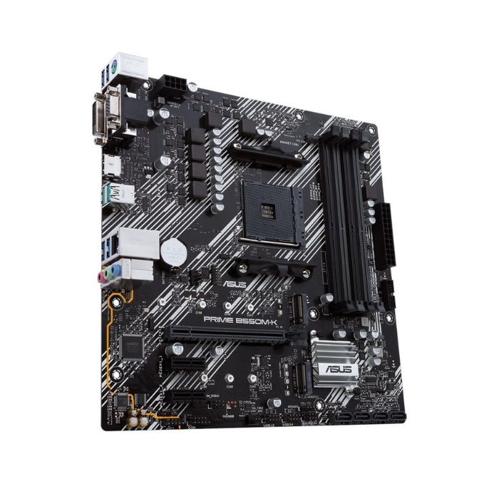 PC GAMING (Ryzen 5 5500X3D/16GB/SSD 512GB/RTX 5060 8GB)